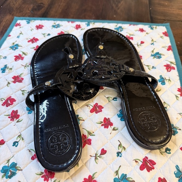 ✨ Tory Burch Miller Sandals – Size 11 – Black Patent – Like New ✨ - Picture 4 of 12